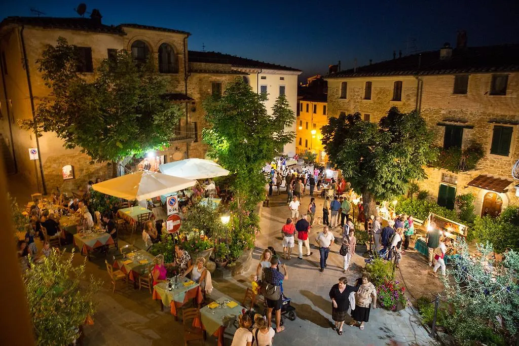 Le Vecchie Cantine Chianni 3*,