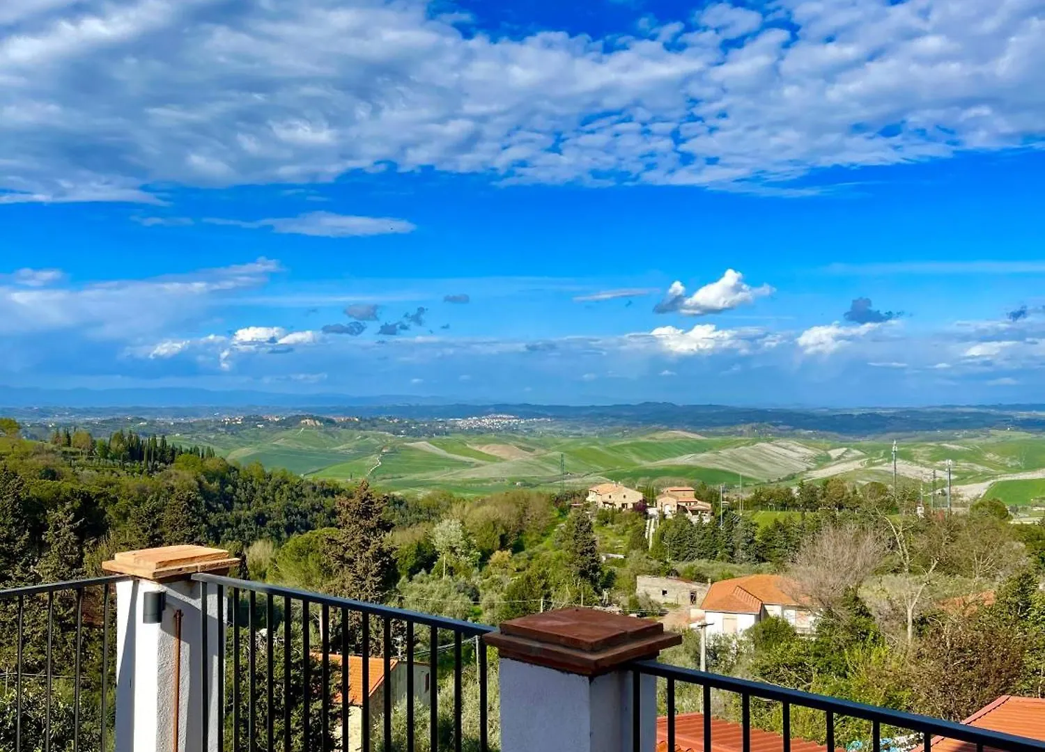 Le Vecchie Cantine Chianni Hotel