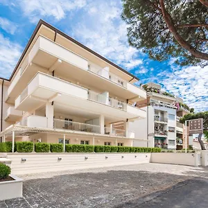 & Exclusive *** Marina Di Carrara