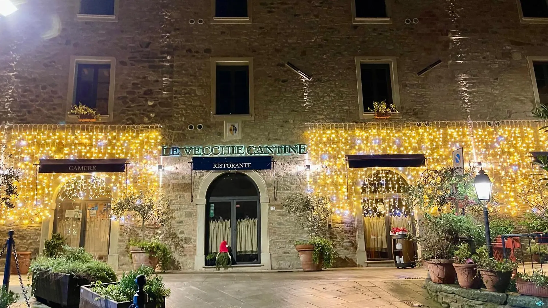 Le Vecchie Cantine Guest House Chianni Hotel